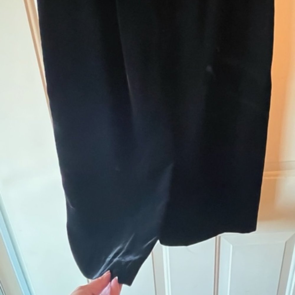 Lovely SUZELLE black velvet 2-pc suit sz 8 - Picture 4 of 4